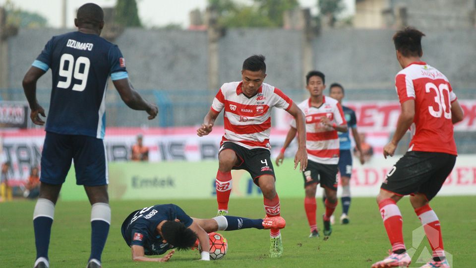 Madura United vs Persela Lamongan Copyright: © GTS